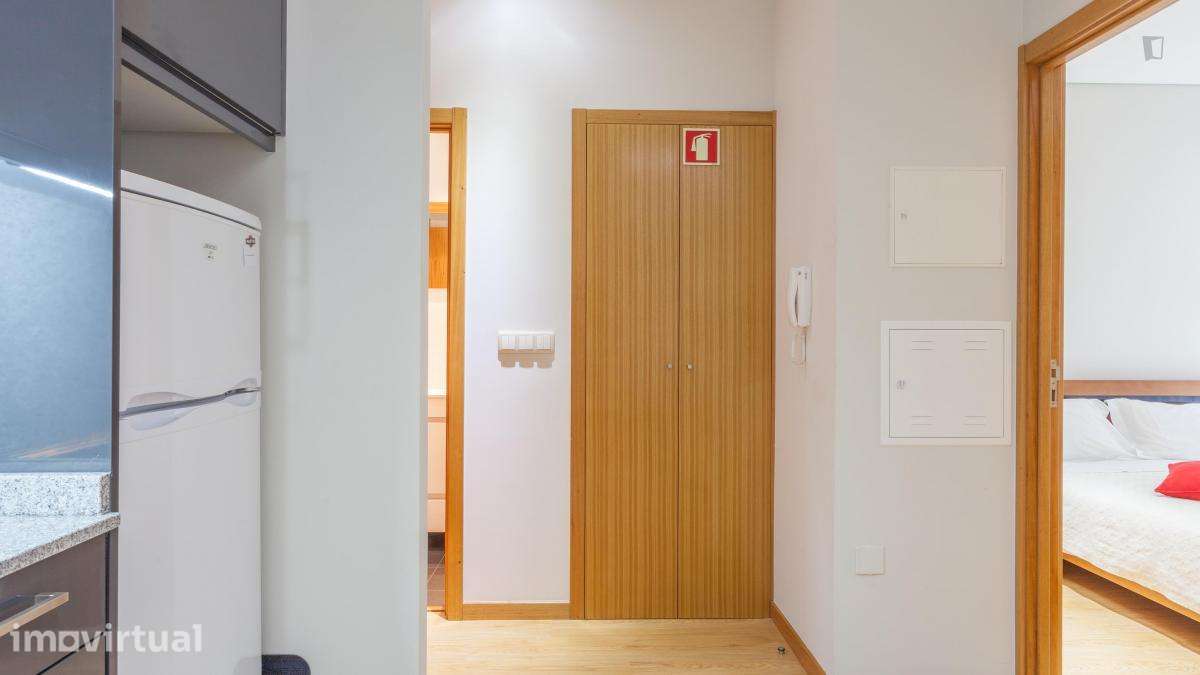 Apartamento com 1 quartos - localizado em Santo Ildefonso Porto - Grande imagem: 4/28