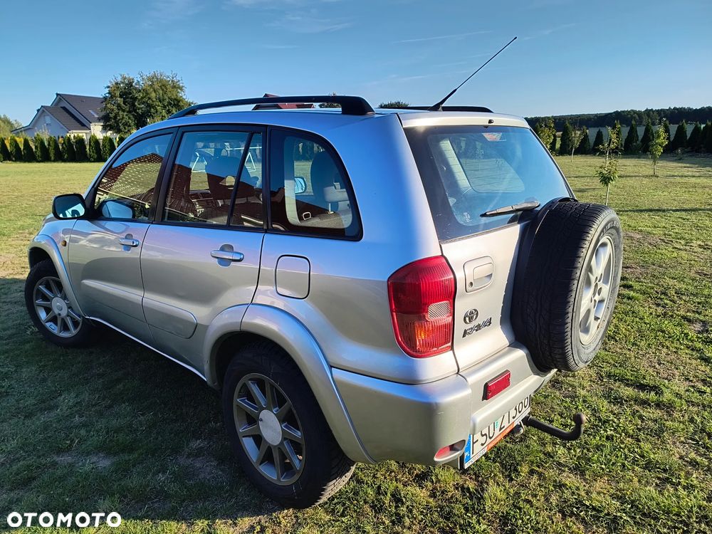 Toyota RAV4 2.0 VVT-i 4x4 - 4