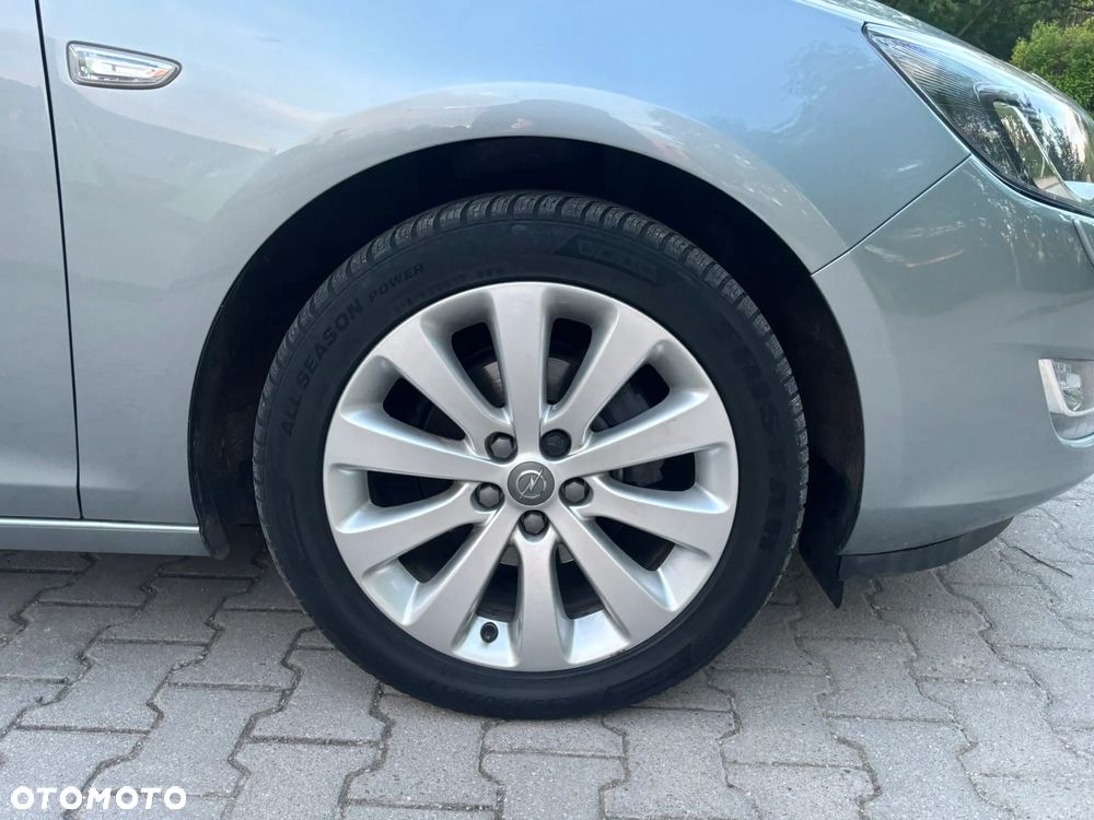 Opel Astra 1.6 Automatik Color Edition - 9
