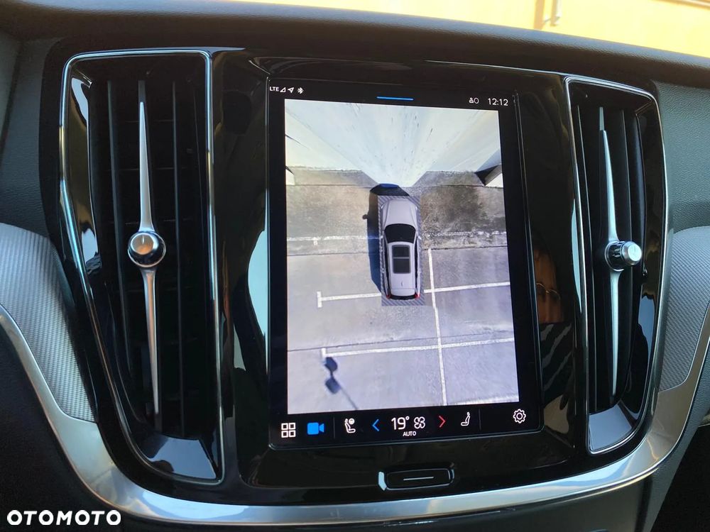 Volvo V60 T6 Plug-in Hybrid AWD Plus Bright - 31
