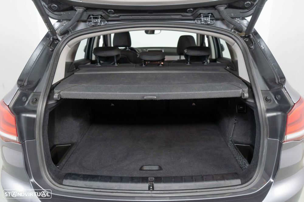 BMW X1 25 e xDrive Corporate Edition - 12