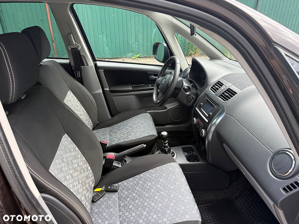 Suzuki SX4 2.0 DDiS 4x4 Style - 6