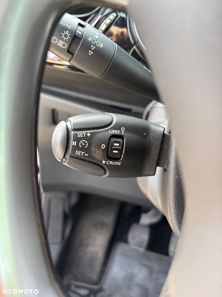 Citroën DS3 1.6 HDi SoChic - 29