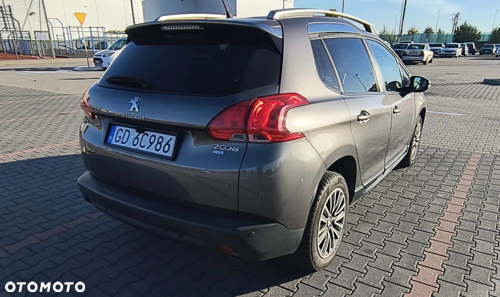 Peugeot 2008 - 6