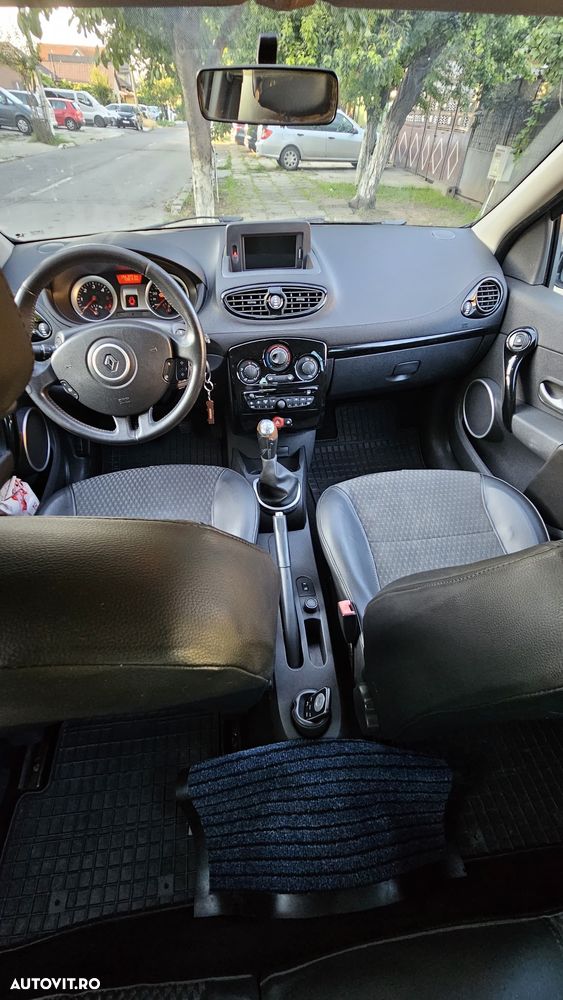 Renault Clio 1.5dCi Team - 6