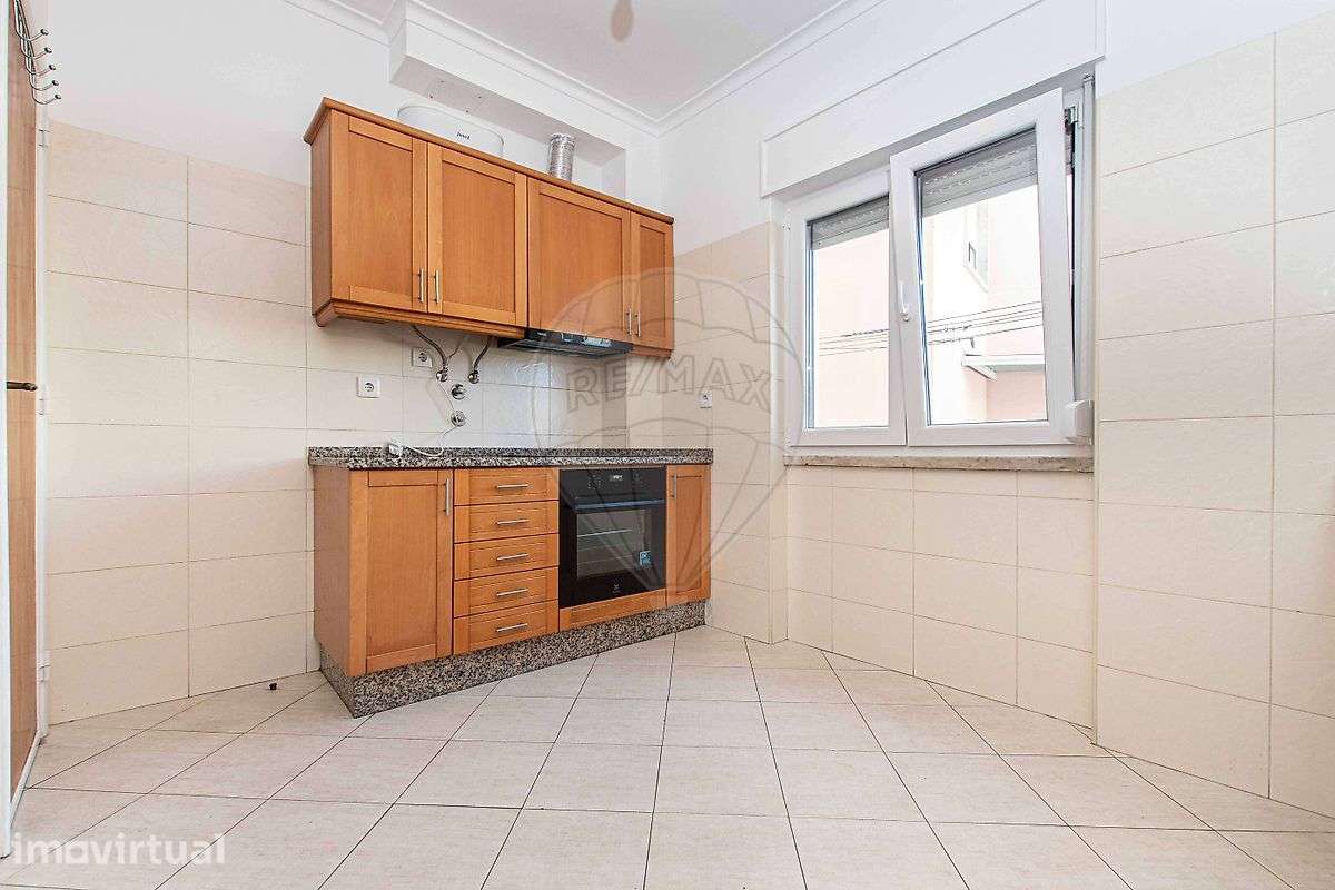 Apartamento T2 para arrendamento - Grande imagem: 2/18