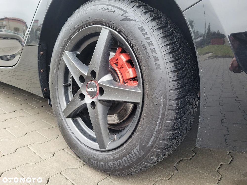 Hyundai i40 i40cw 1.7 CRDi Automatik Fifa World Cup Edition Silver - 10