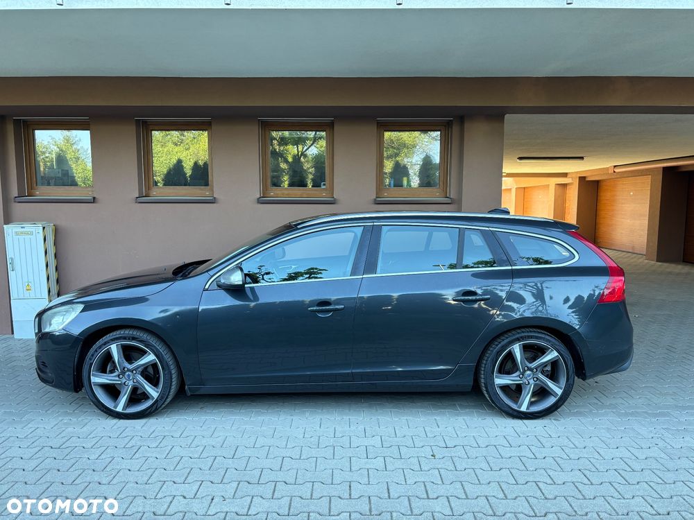 Volvo V60 D3 Geartronic R-Design - 21