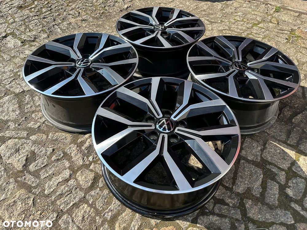 Felgi Alu VW Passat 3G0 B8 B7 5x112 17 ET 40 3G - 6