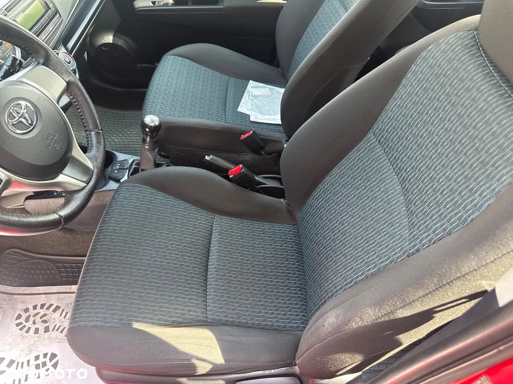 Toyota Yaris 1.0 Terra - 21