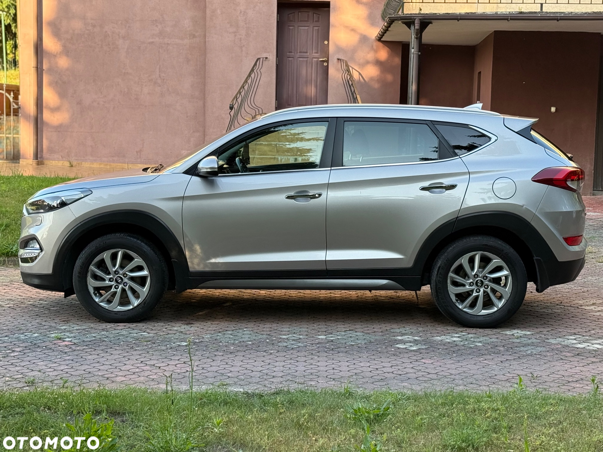 Hyundai Tucson 1.7 CRDI BlueDrive GO 2WD - 6