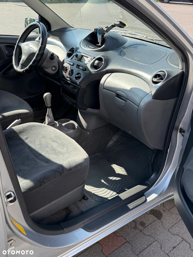 Toyota Yaris 1.3 Luna - 18