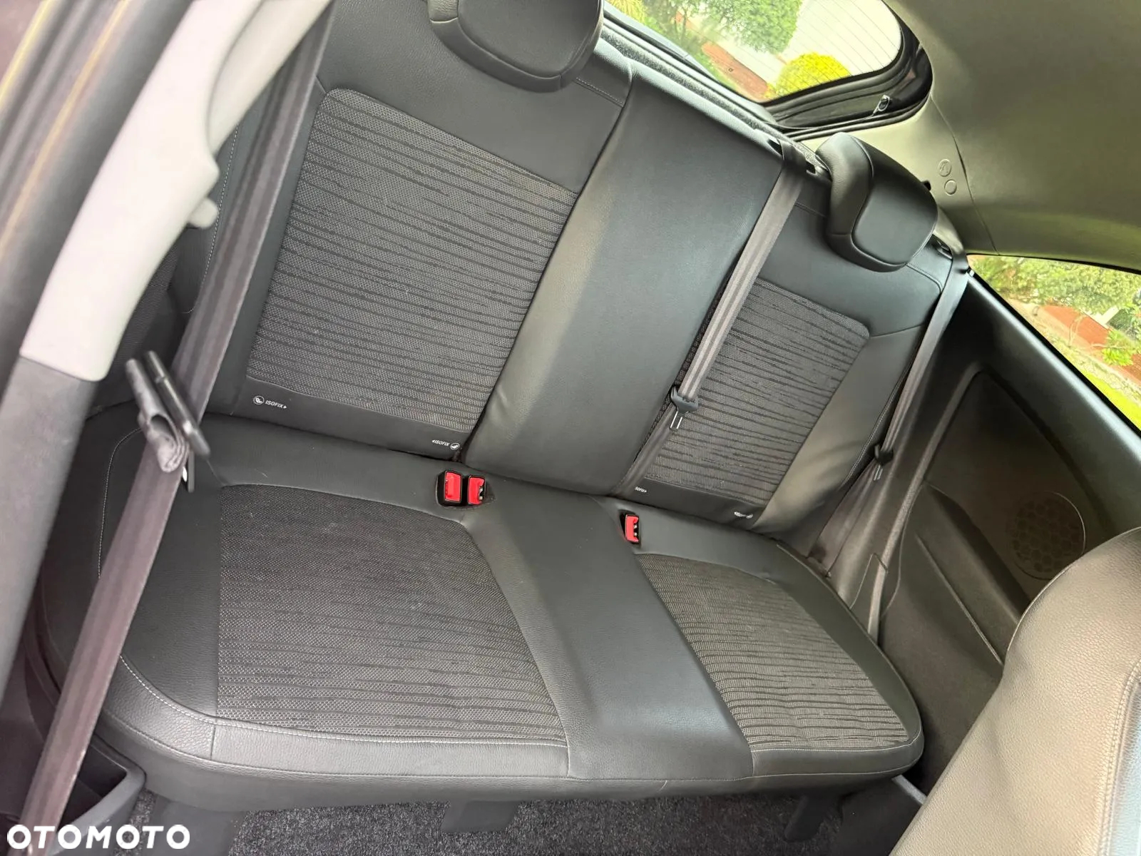 Opel Corsa 1.2 16V Cosmo S&S - 9