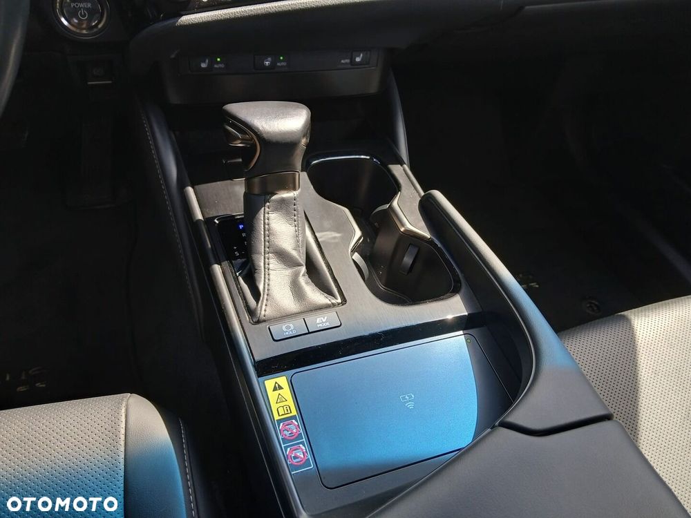 Lexus ES - 23