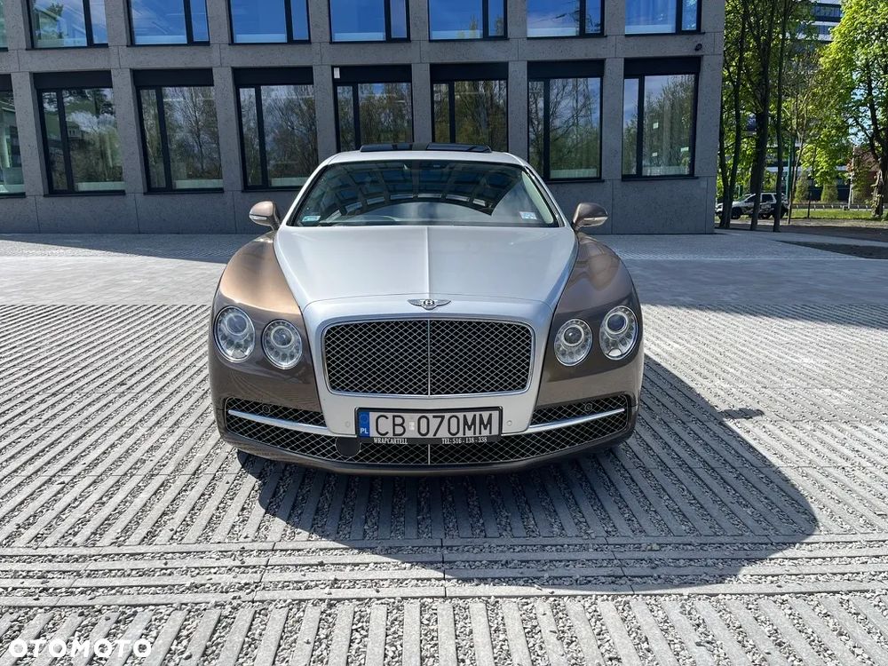 Bentley Flying Spur W12 - 2