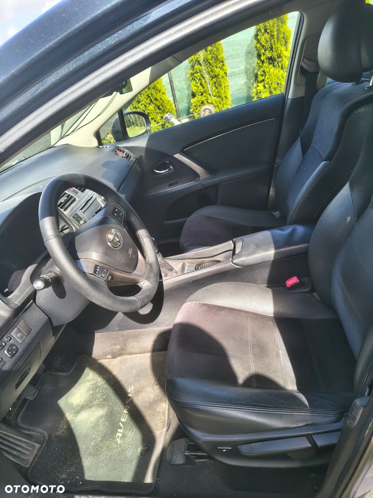 Toyota Avensis 2.0 D-4D Edition - 11