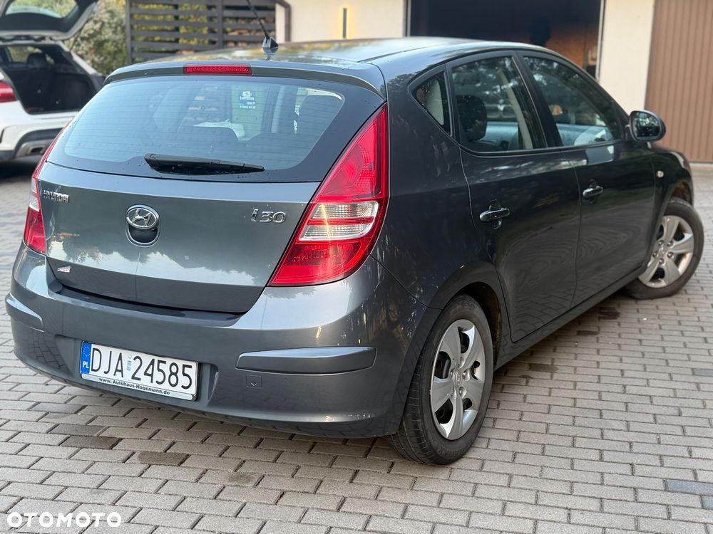 Hyundai i30 1.6 Automatik Comfort - 3