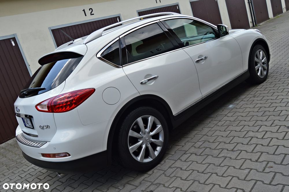 Infiniti QX50 - 16