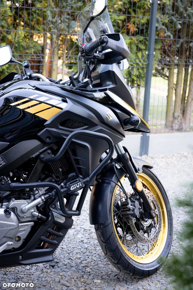 Suzuki V-STROM - 25
