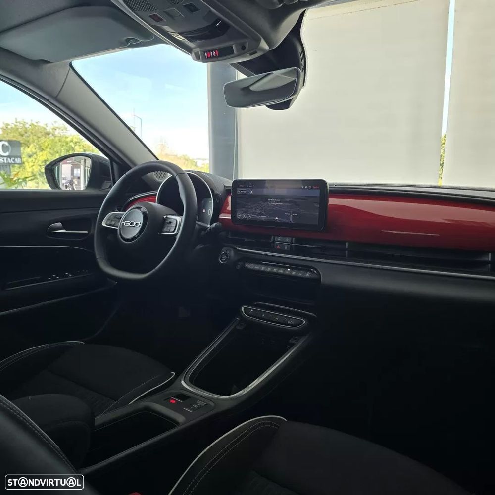 Fiat 600e 54 kWh (RED) — fotografia 29