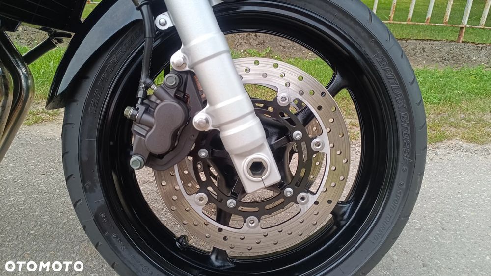 Yamaha FZ - 16