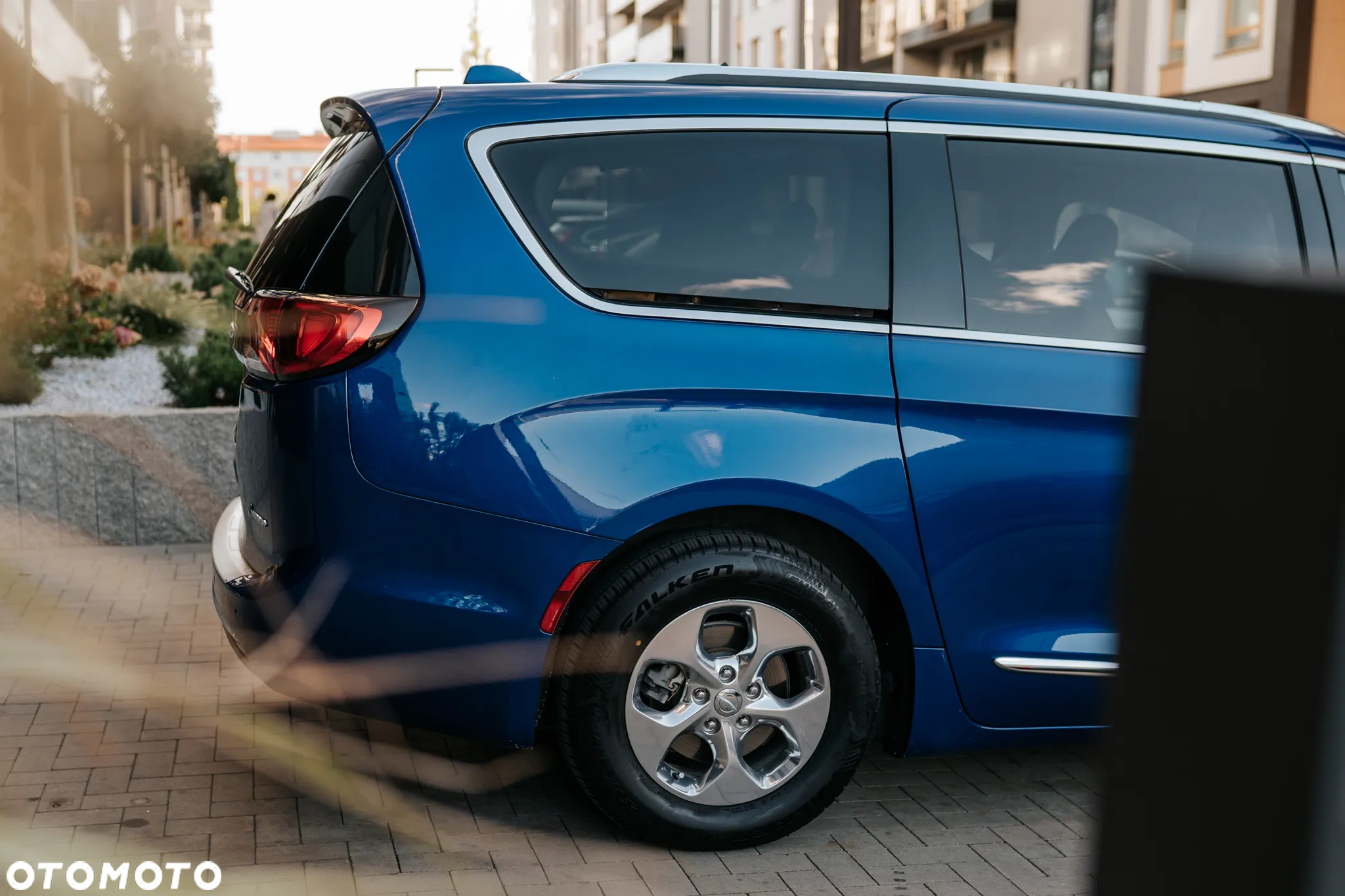 Chrysler Pacifica - 10