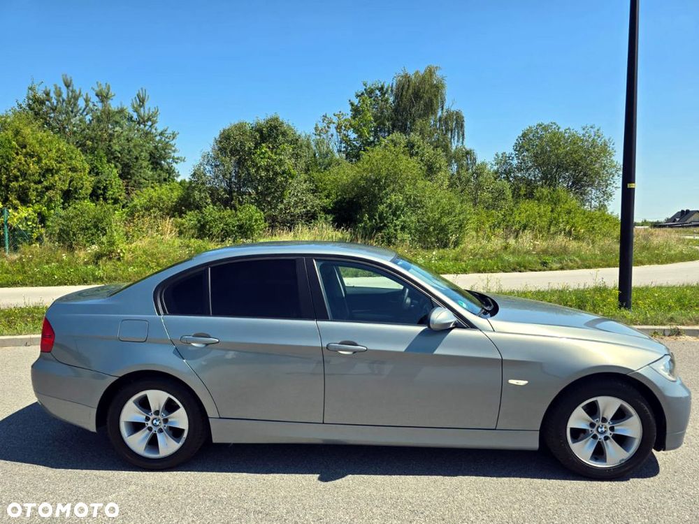 BMW Seria 3 - 33