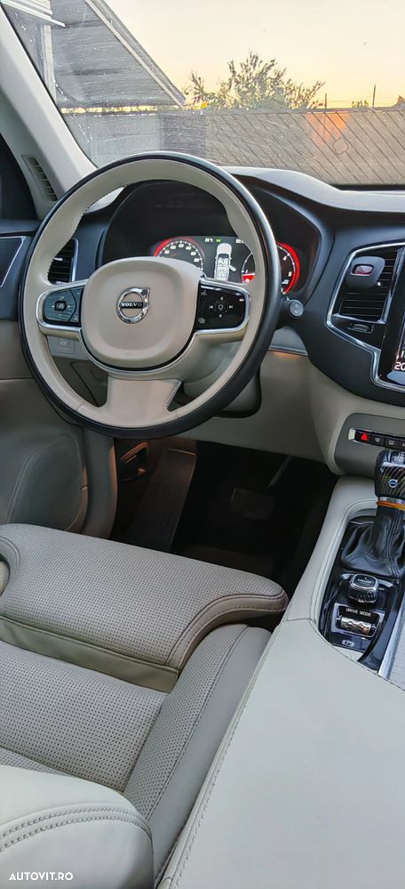 Volvo XC 90 D5 AWD Geartronic Inscription - 16