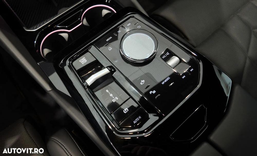 BMW Seria 5 530e xDrive AT PHEV - 26