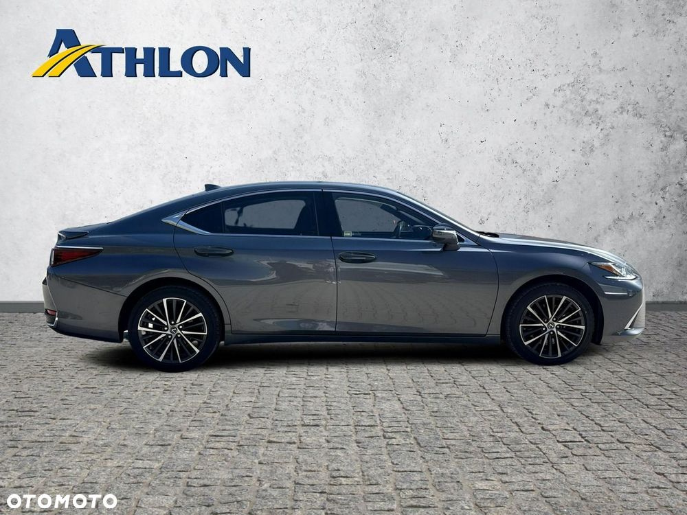 Lexus ES 300h Business Edition - 6