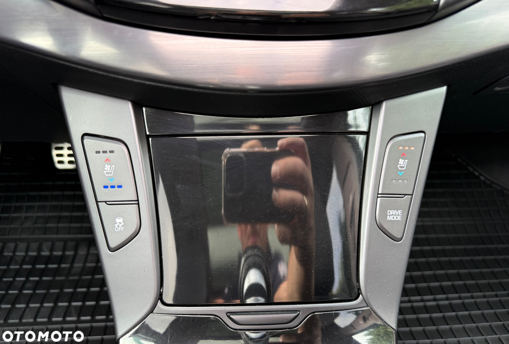 Hyundai i40 Kombi 1.7 CRDi Premium - 40