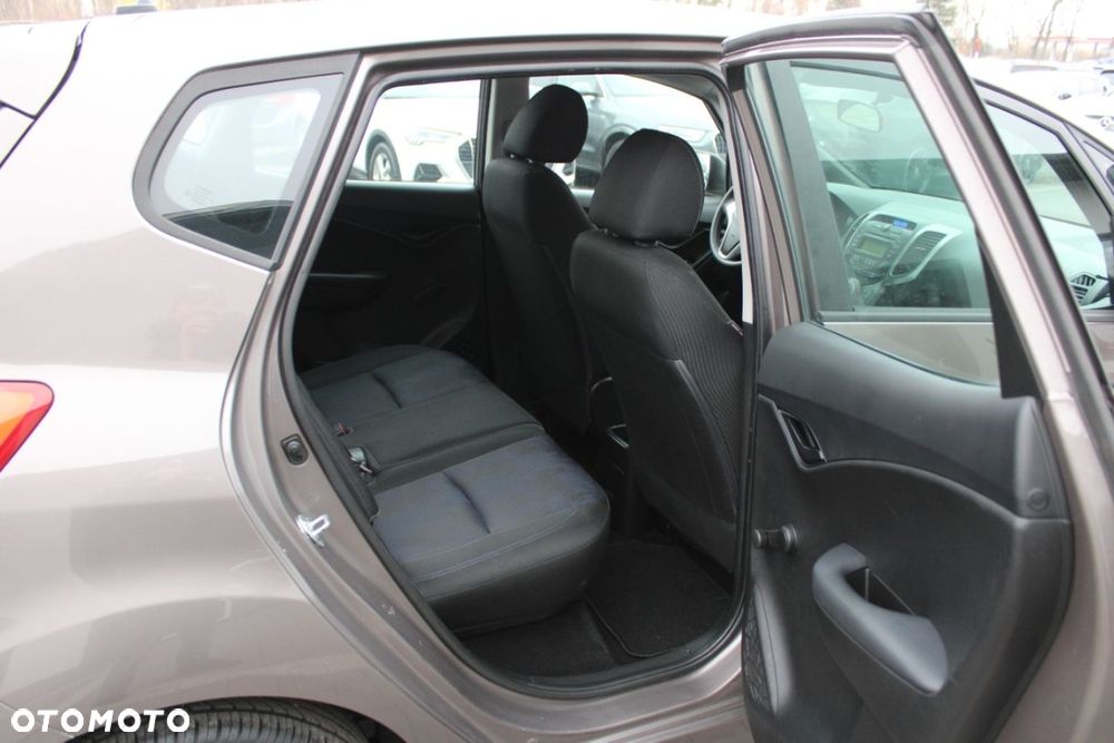Hyundai ix20 - 24