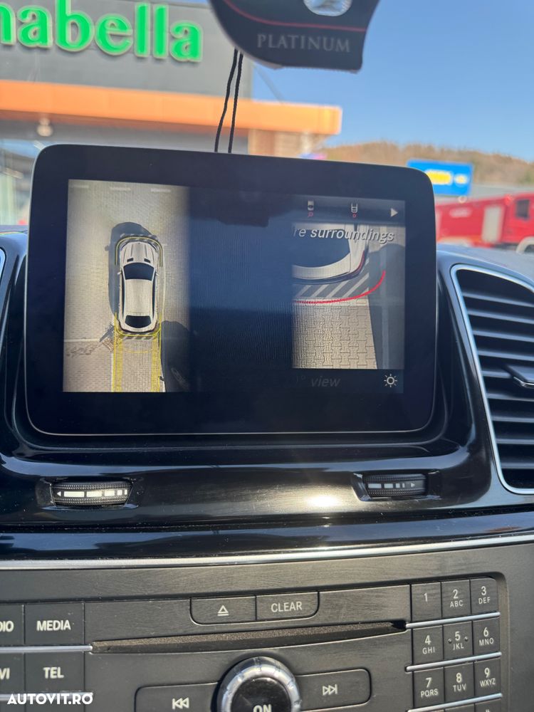 Mercedes-Benz GLE - 32