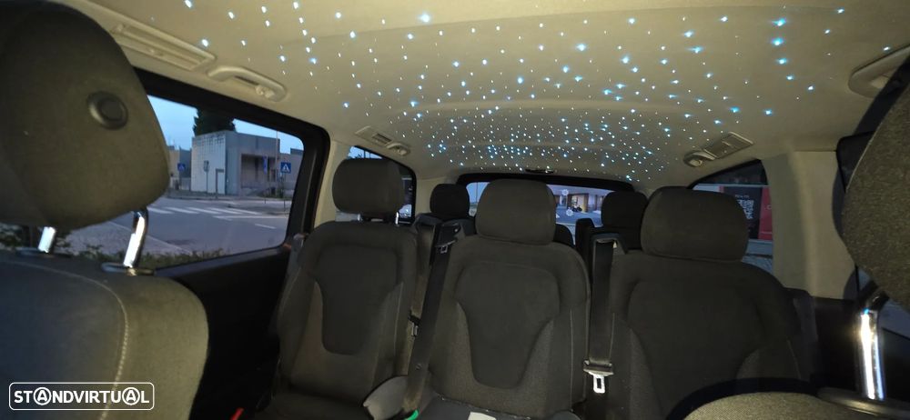 Mercedes-Benz V 220 CDI - 21