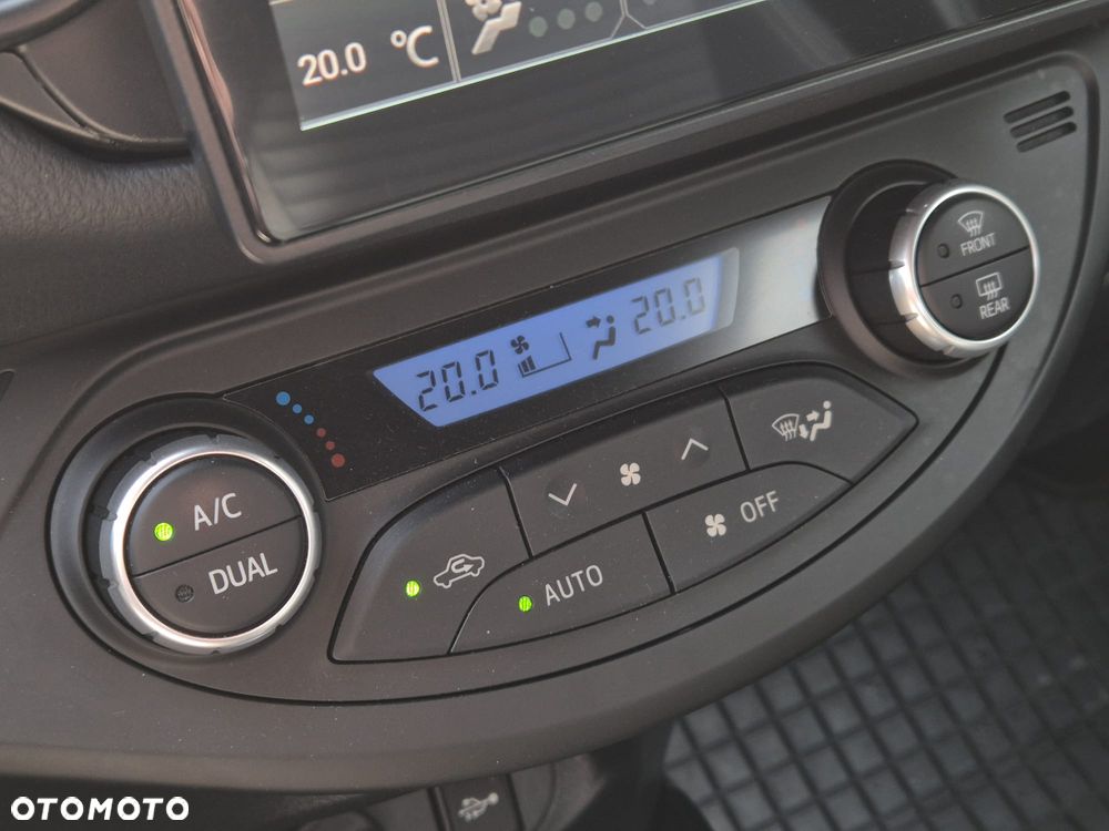 Toyota Yaris 1.5 Selection - 19