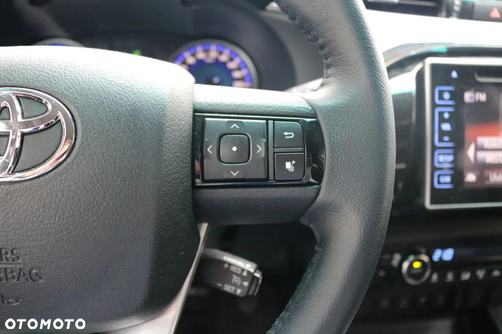 Toyota Hilux - 3