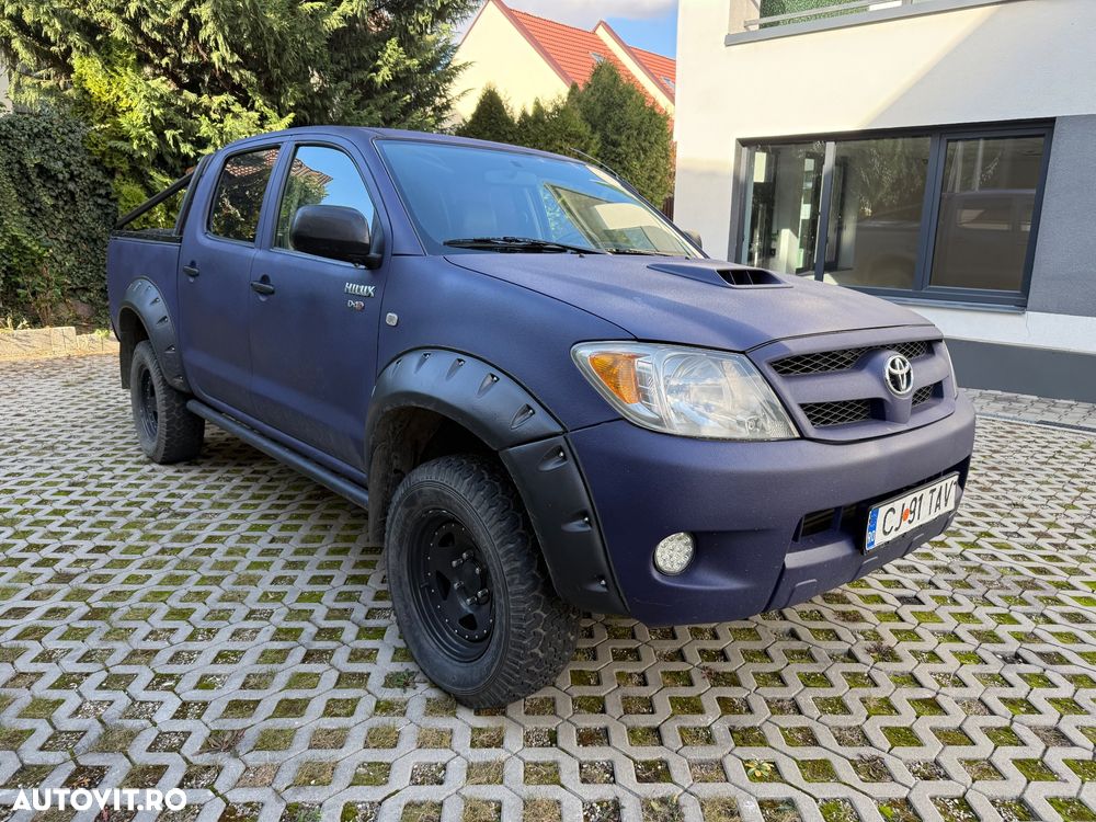 Toyota Hilux 4x4 Double Cab - 1