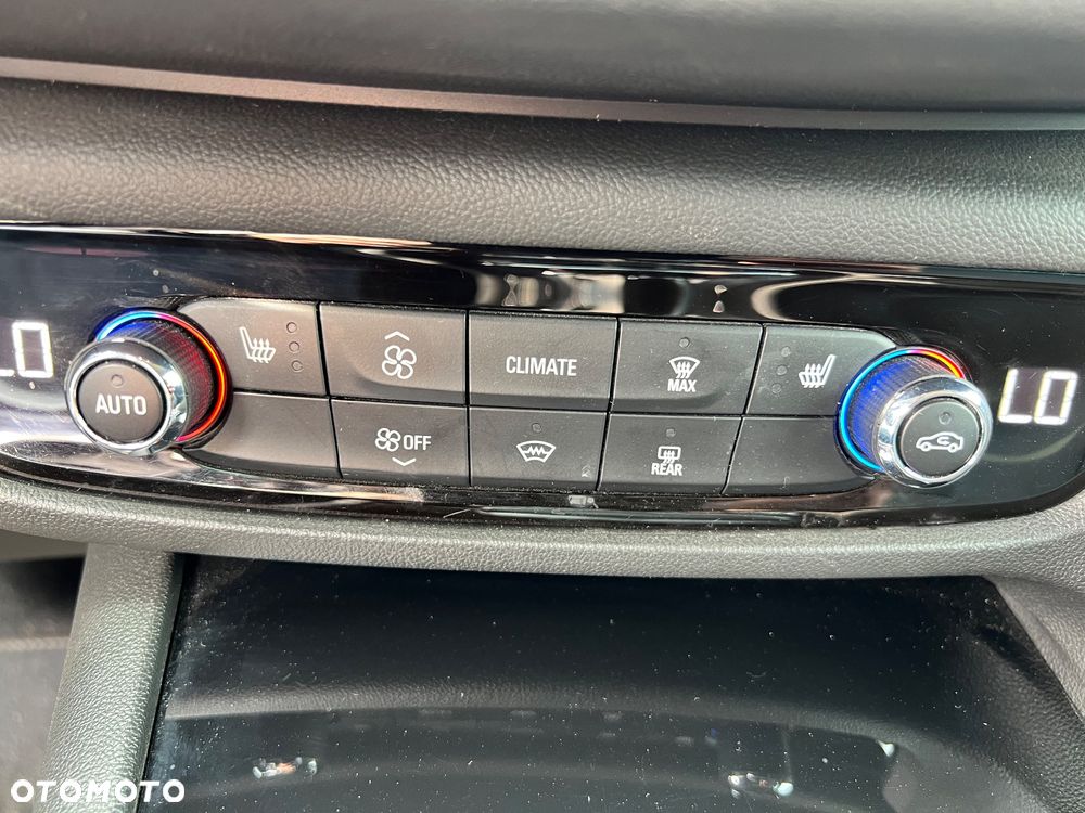 Opel Insignia ver-2-0-biturbo-d-4x4-automatik-exclusive - 10