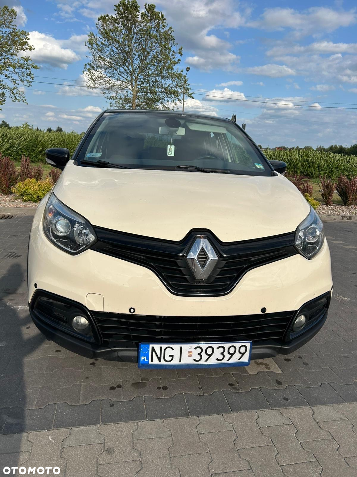 Renault Captur 1.2 TCe Helly Hansen EDC - 2