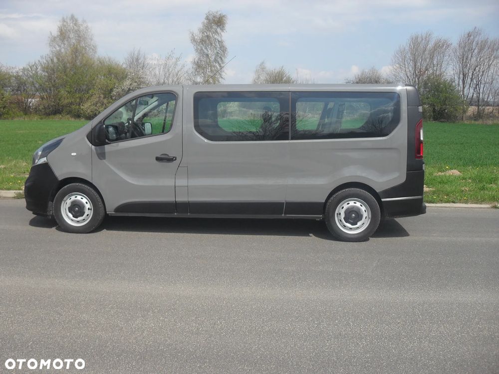 Opel Vivaro - 8