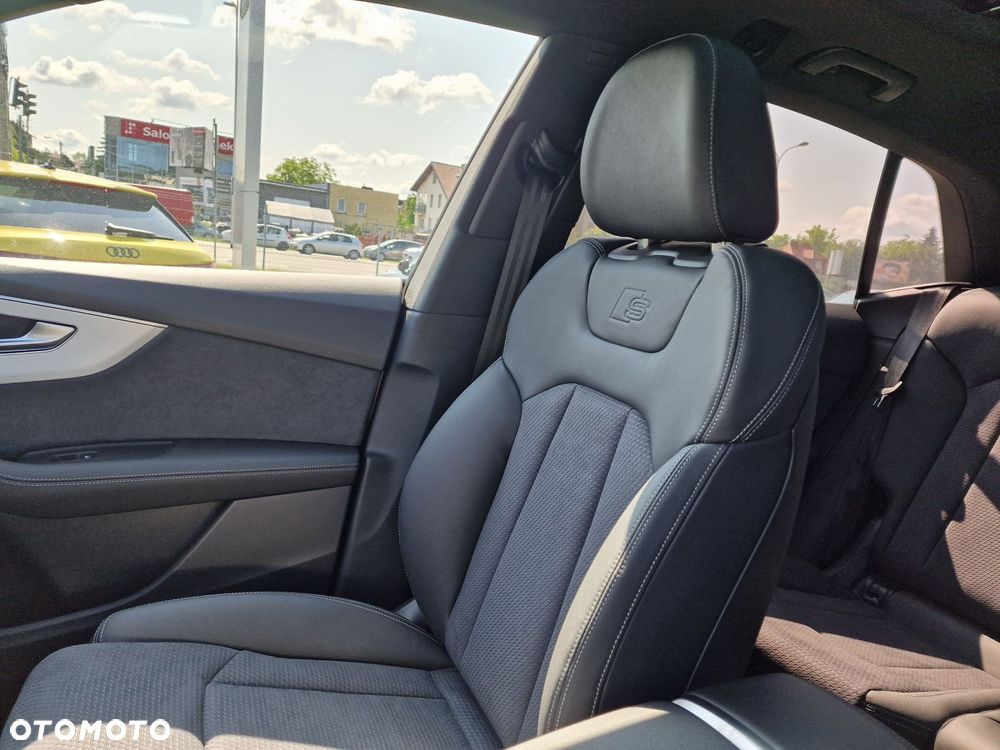 Audi Q8 - 24