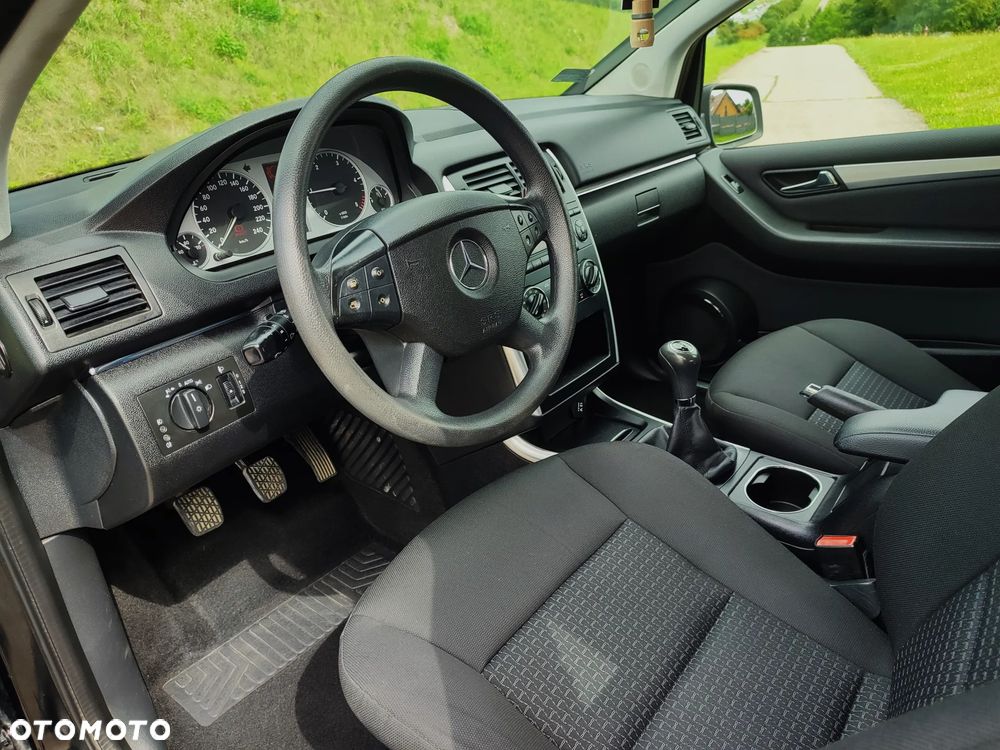 Mercedes-Benz Klasa B 180 CDI - 18