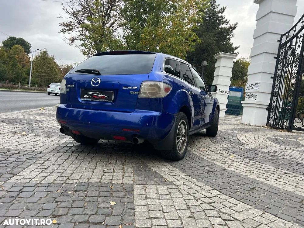 Mazda CX-7 - 11