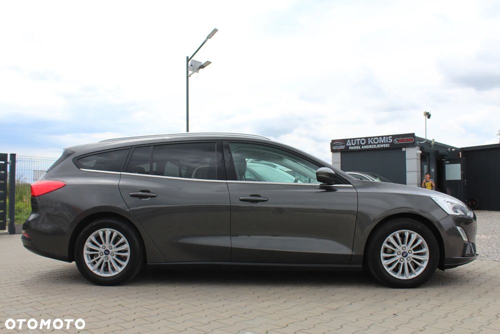 Ford Focus 1.0 EcoBoost STart-Stopp-System TITANIUM - 10