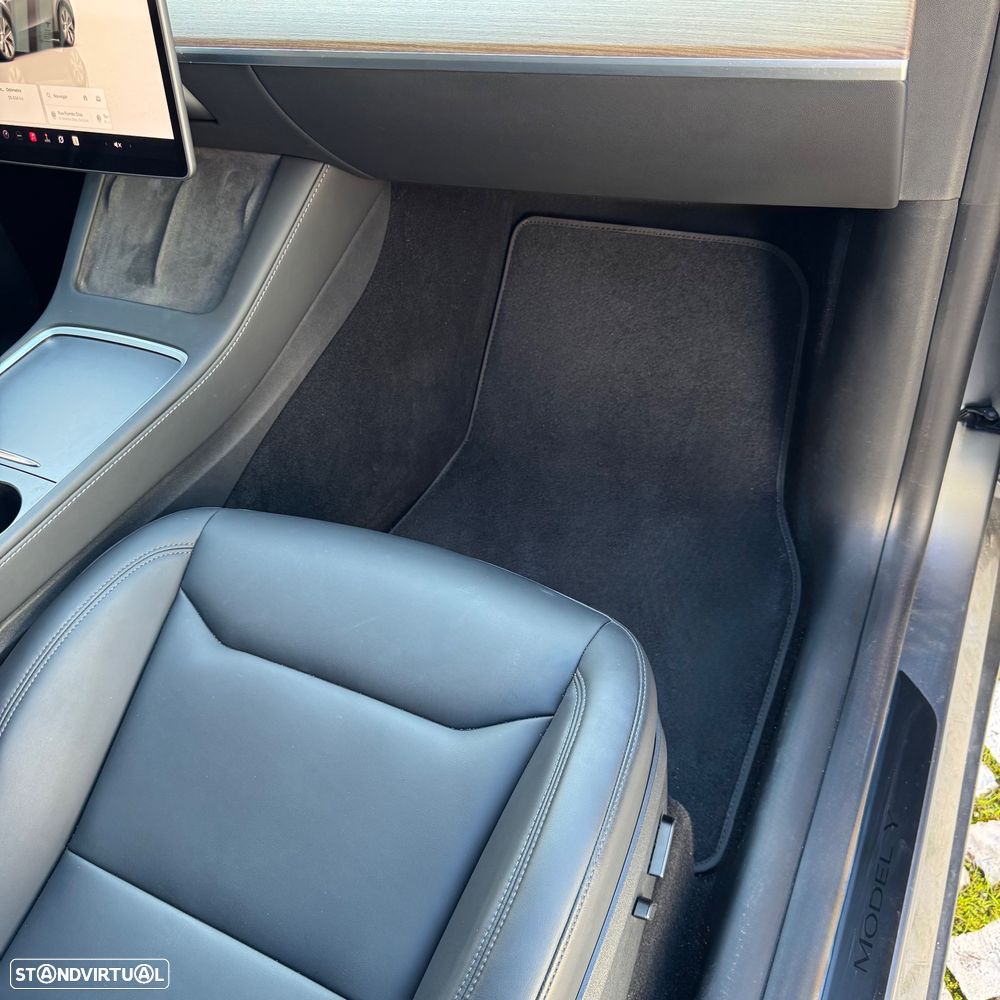 Tesla Model Y Long Range Tração Integral - 14