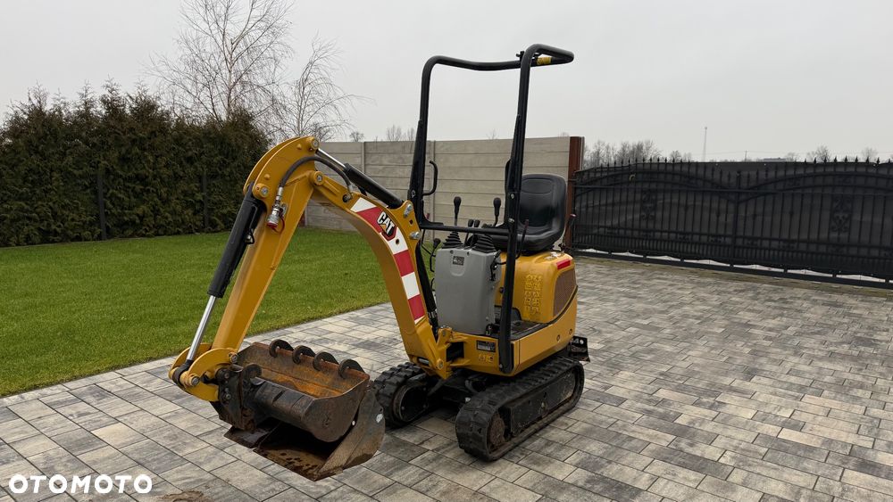 Caterpillar 300.9D - 9