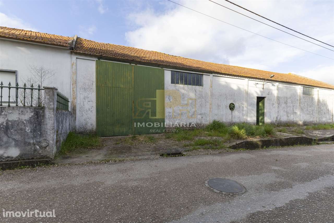 Armazém T3 Venda em São Vicente do Paul e Vale de Figueira,Santarém - Grande imagem: 2/10