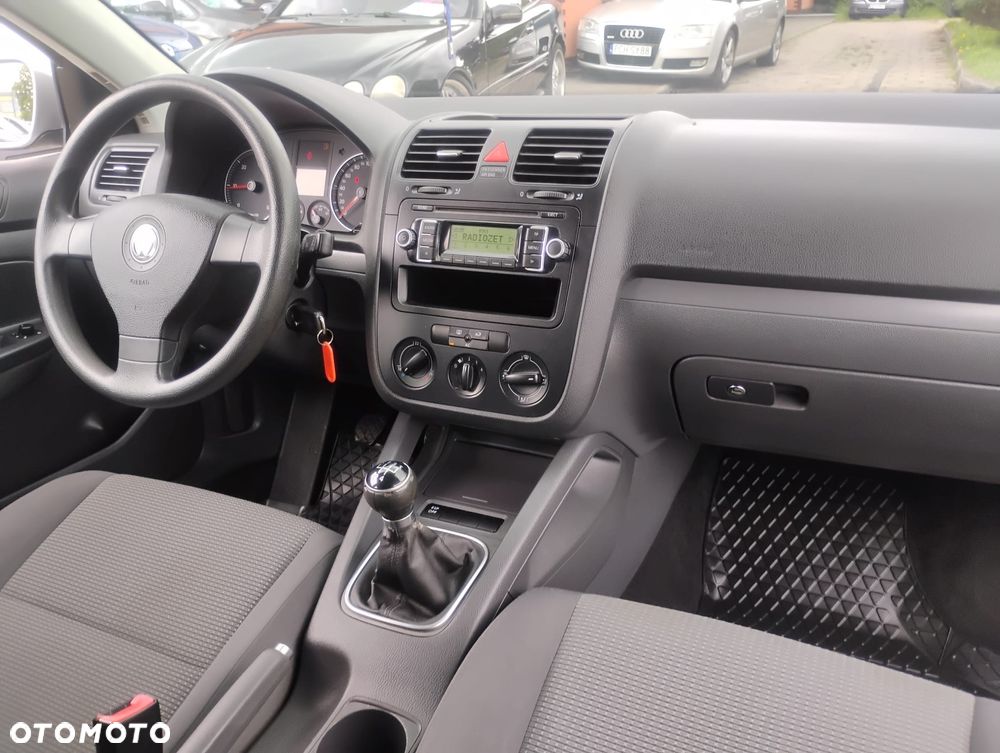 Volkswagen Golf 1.9 TDI DPF Sportline - 23