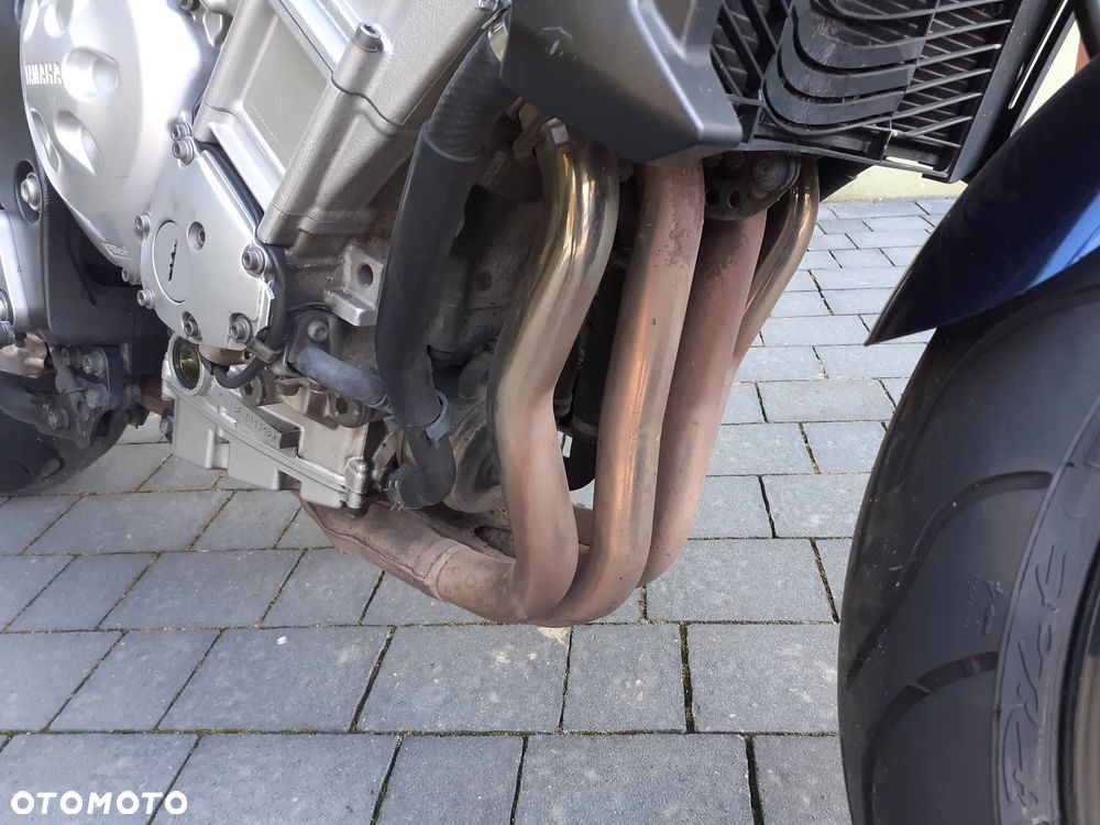 Yamaha FZ - 28