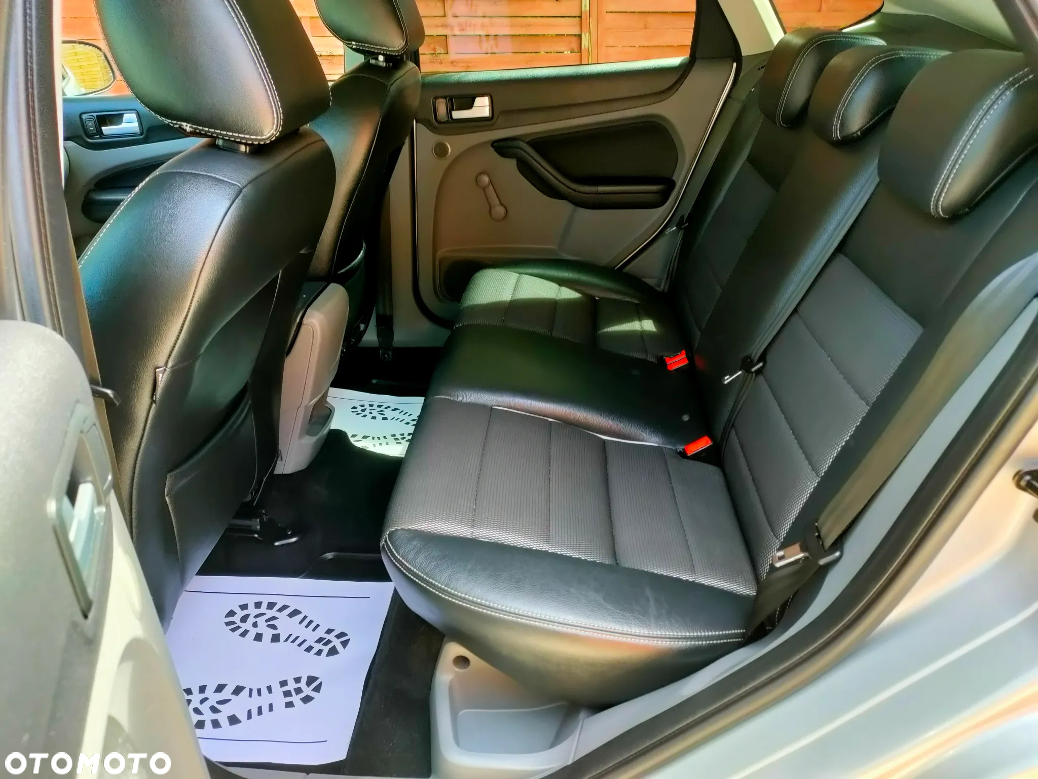 Ford Focus 1.8 Silver Magic - 24